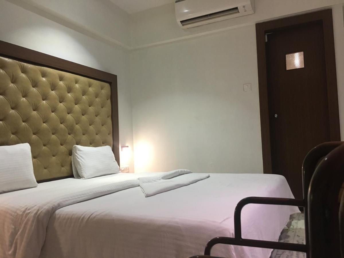 Pravasi Residency Villa ธาเน ภายนอก รูปภาพ