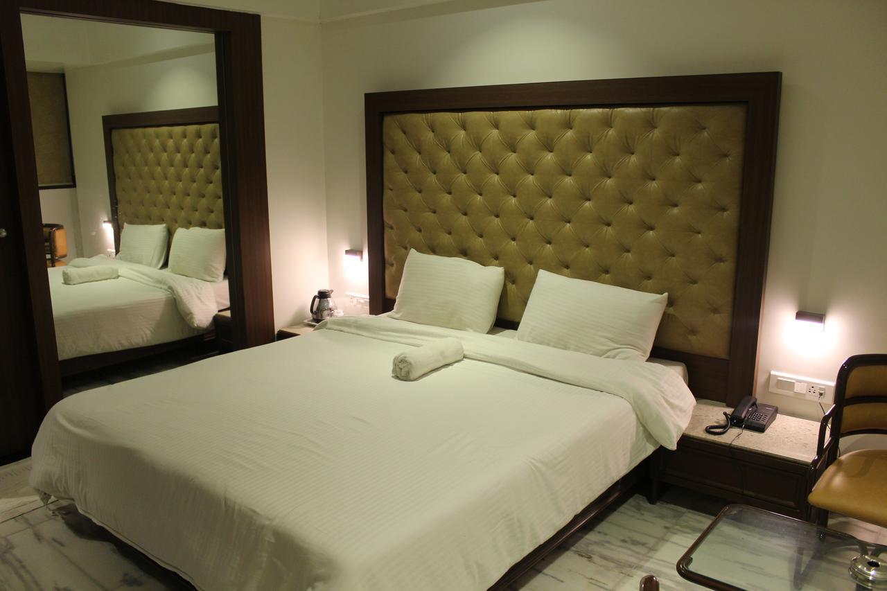 Pravasi Residency Villa ธาเน ภายนอก รูปภาพ