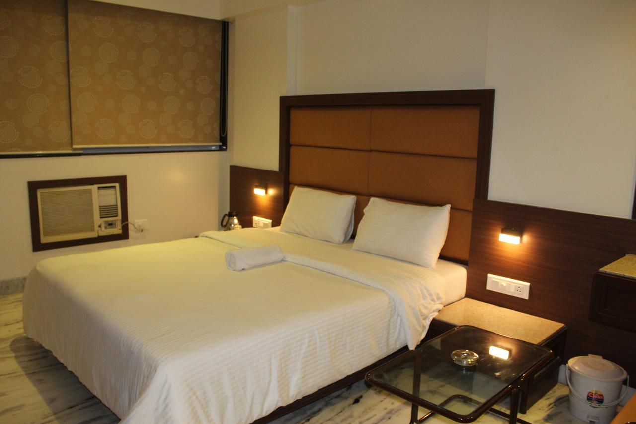 Pravasi Residency Villa ธาเน ภายนอก รูปภาพ